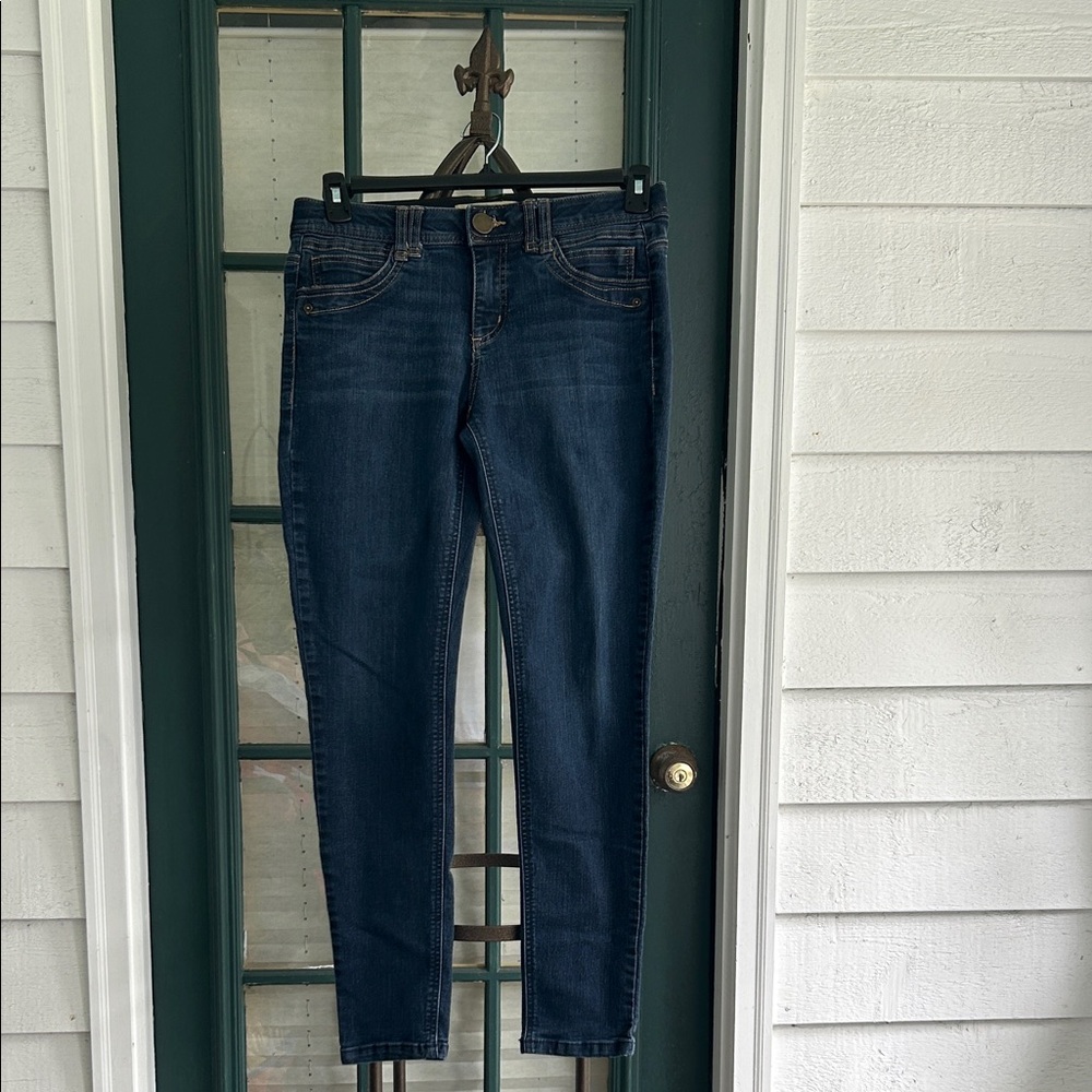 Democracy “AB”technology Dark Wash Skinny Jeans Size 6
